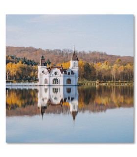 Cuadro paisaje castillo blanco reflejado en lago