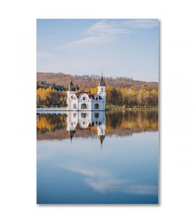 Cuadro paisaje castillo blanco reflejado en lago