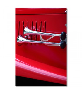 Cuadro coche rojo con bocinas cromadas