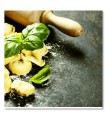 Cuadro tortellini y albahaca