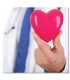 Cuadro sanidad corazón en mano médica